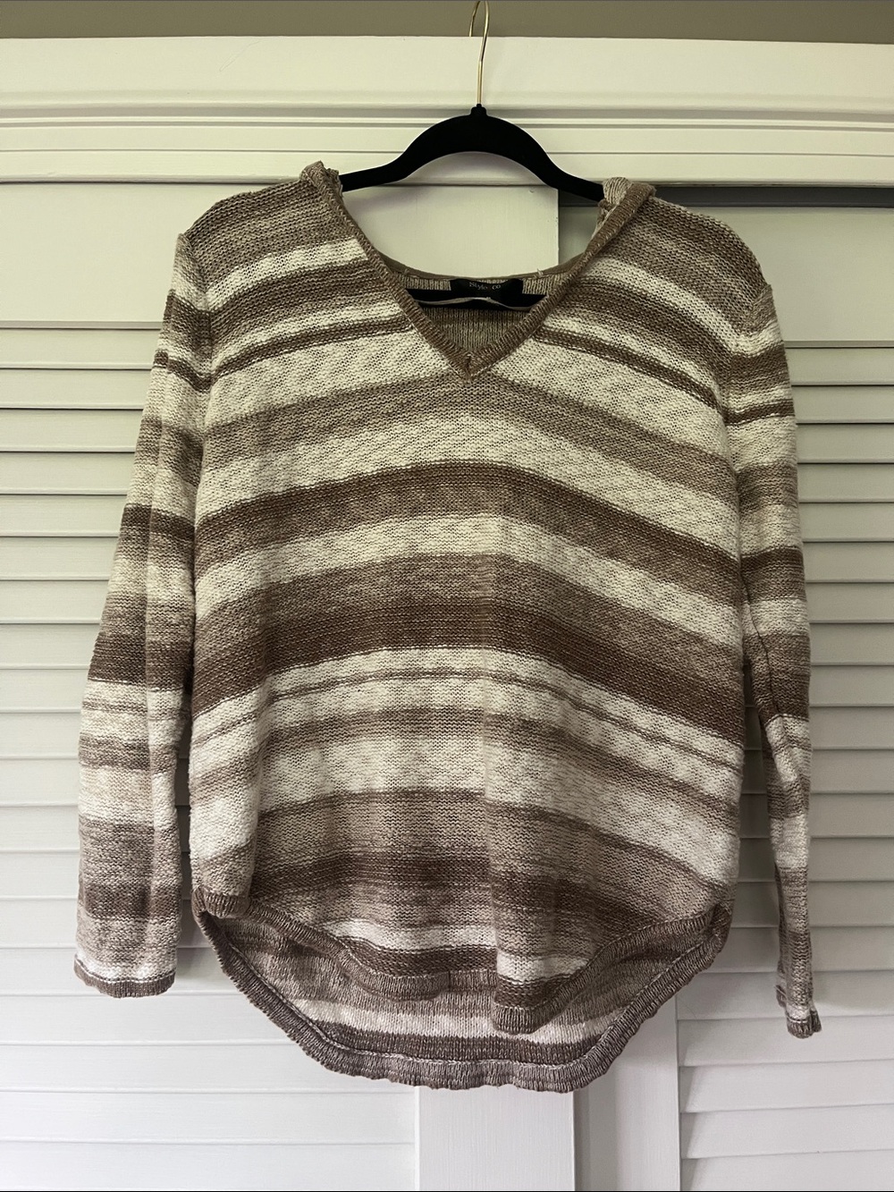 Striped V-Neck Lightweight Women’s Sweater in Beige and Cream